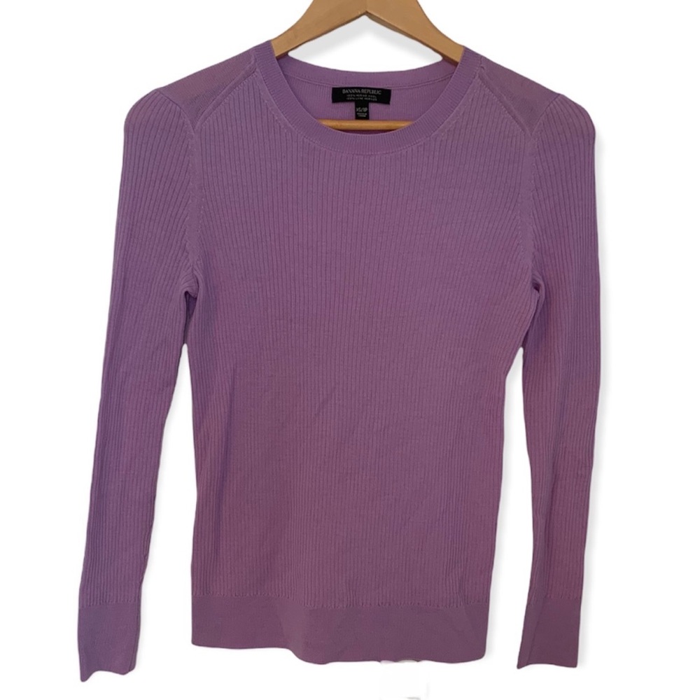 Very soft 100% merino wool Banana Republic Scoop Neck Pullover